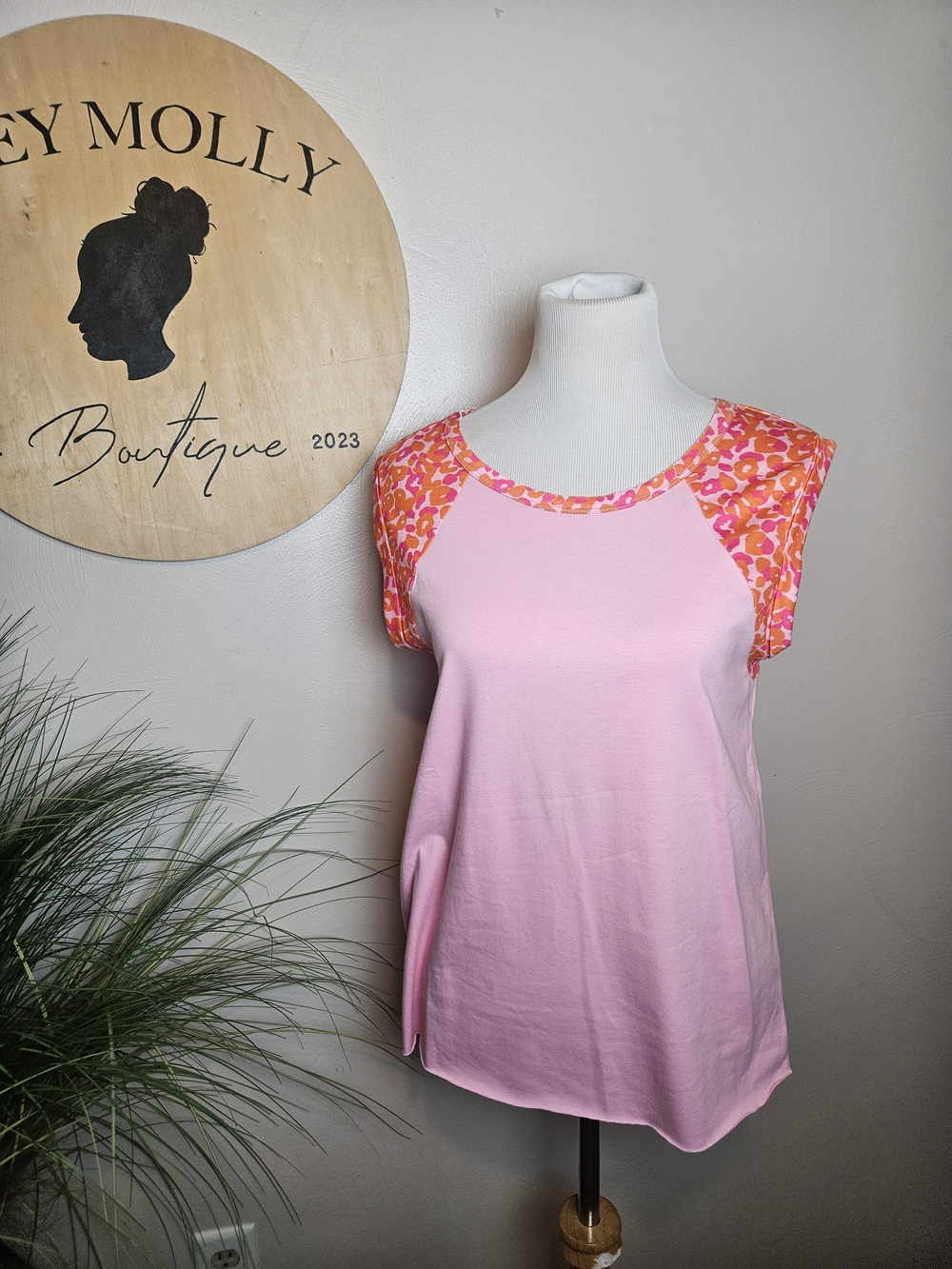 Casual Pink Floral-Accent Tank Top